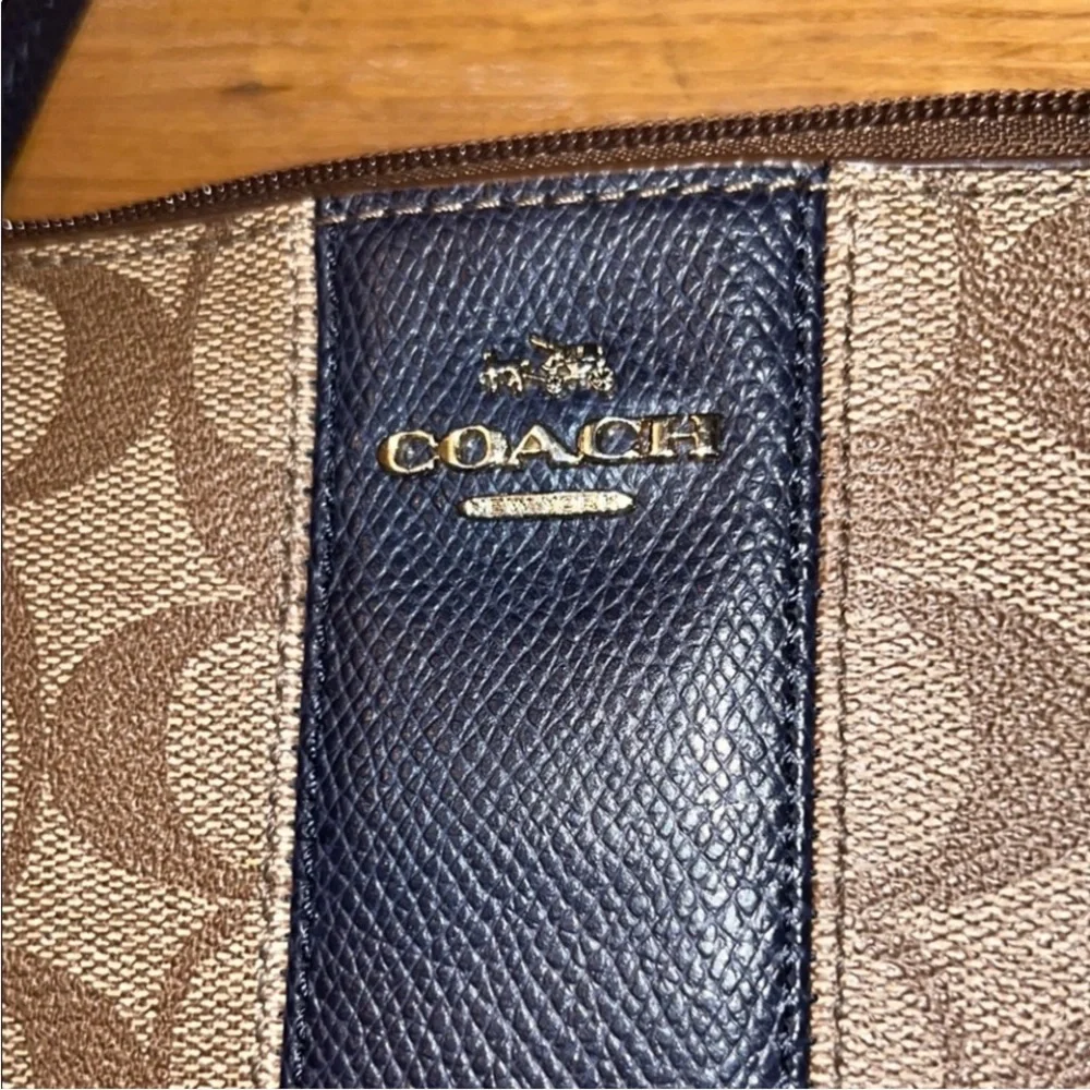Coach wristlet classic